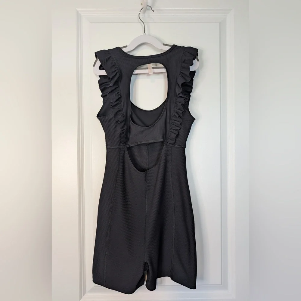 Free People Movement Ruffle Me Up Shortie Black Size XS - Picture 3 of 13